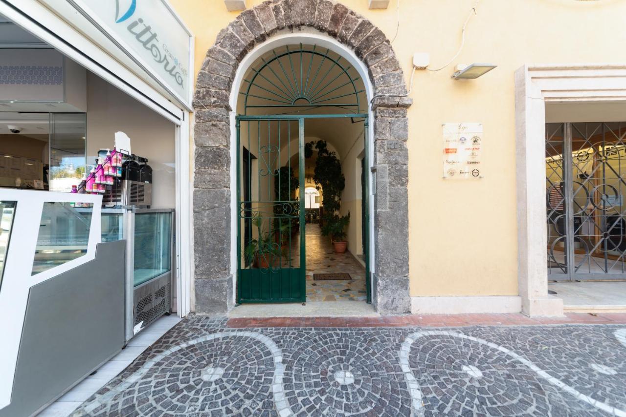 B&B La Piazzetta Ischia Exterior foto